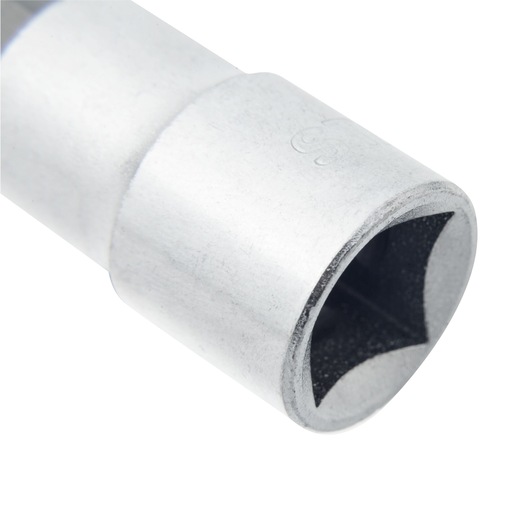STANLEY 4-89-233 chrome socket tool, close-up photo showing hexagonal opening, photography category, white background.