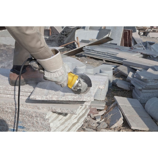 Amoladora Angular 4-1/2 pulg. (115mm) 850W